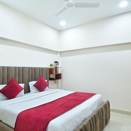 Chowdhry Tourist Lodge - New Delhi Railway Station - 2 Minutes Walk Nova Deli Exterior foto