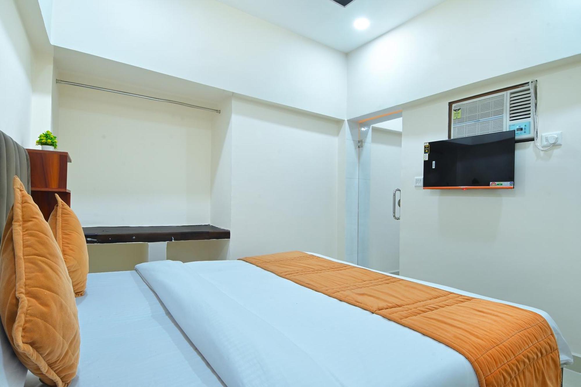 Chowdhry Tourist Lodge - New Delhi Railway Station - 2 Minutes Walk Nova Deli Exterior foto