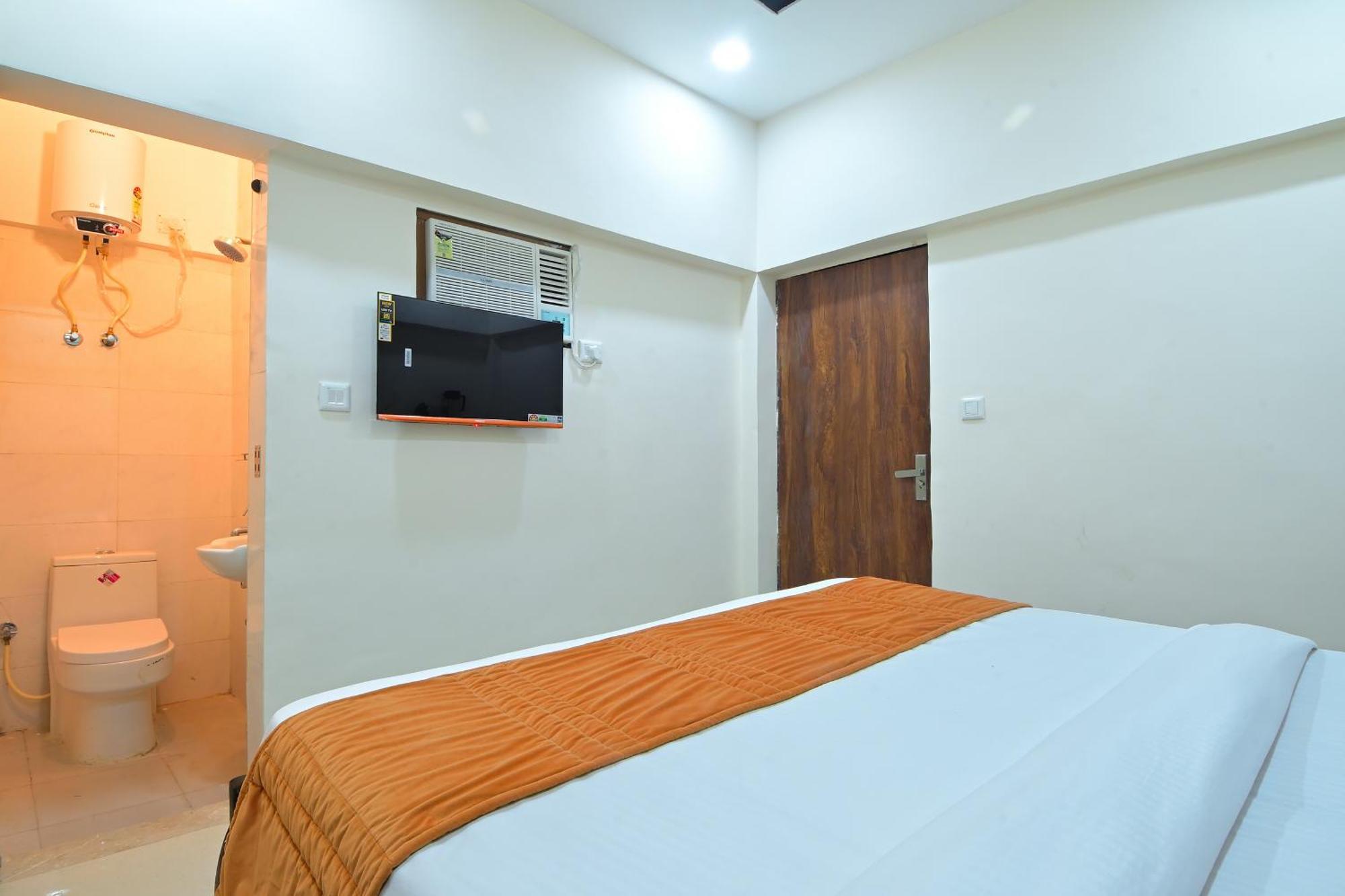 Chowdhry Tourist Lodge - New Delhi Railway Station - 2 Minutes Walk Nova Deli Exterior foto