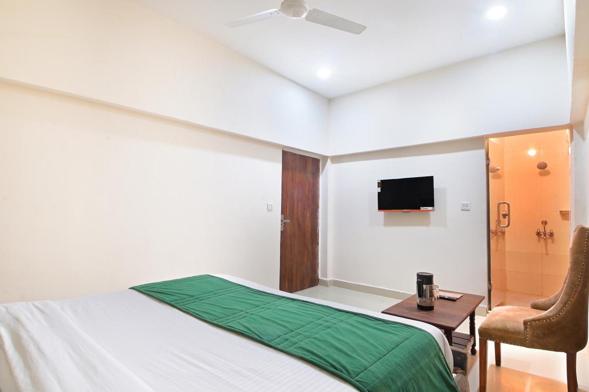 Chowdhry Tourist Lodge - New Delhi Railway Station - 2 Minutes Walk Nova Deli Exterior foto