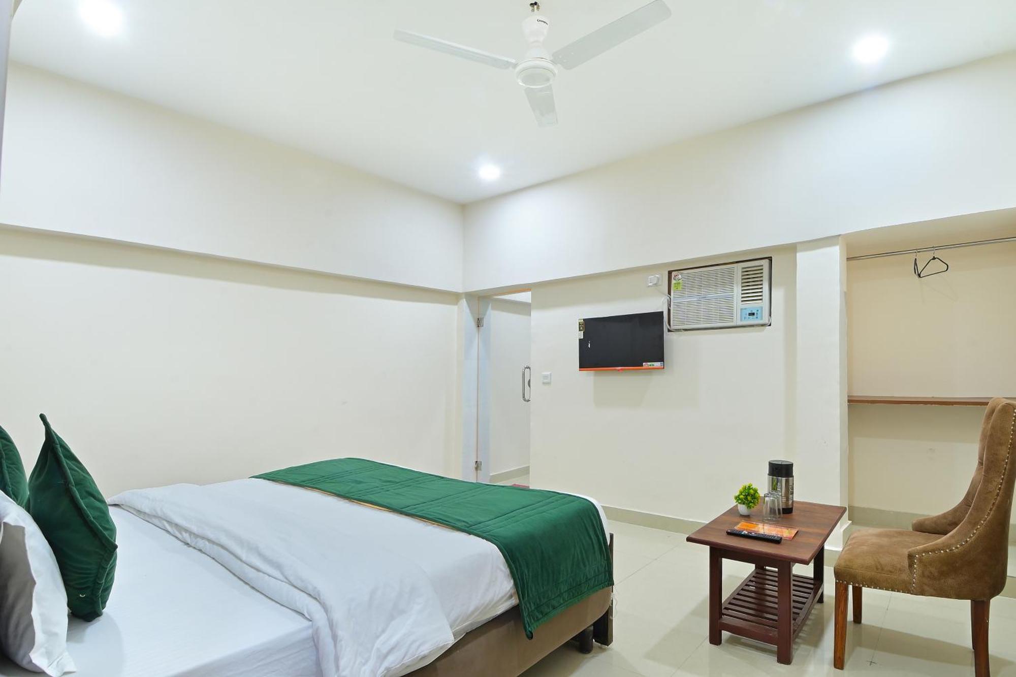 Chowdhry Tourist Lodge - New Delhi Railway Station - 2 Minutes Walk Nova Deli Exterior foto