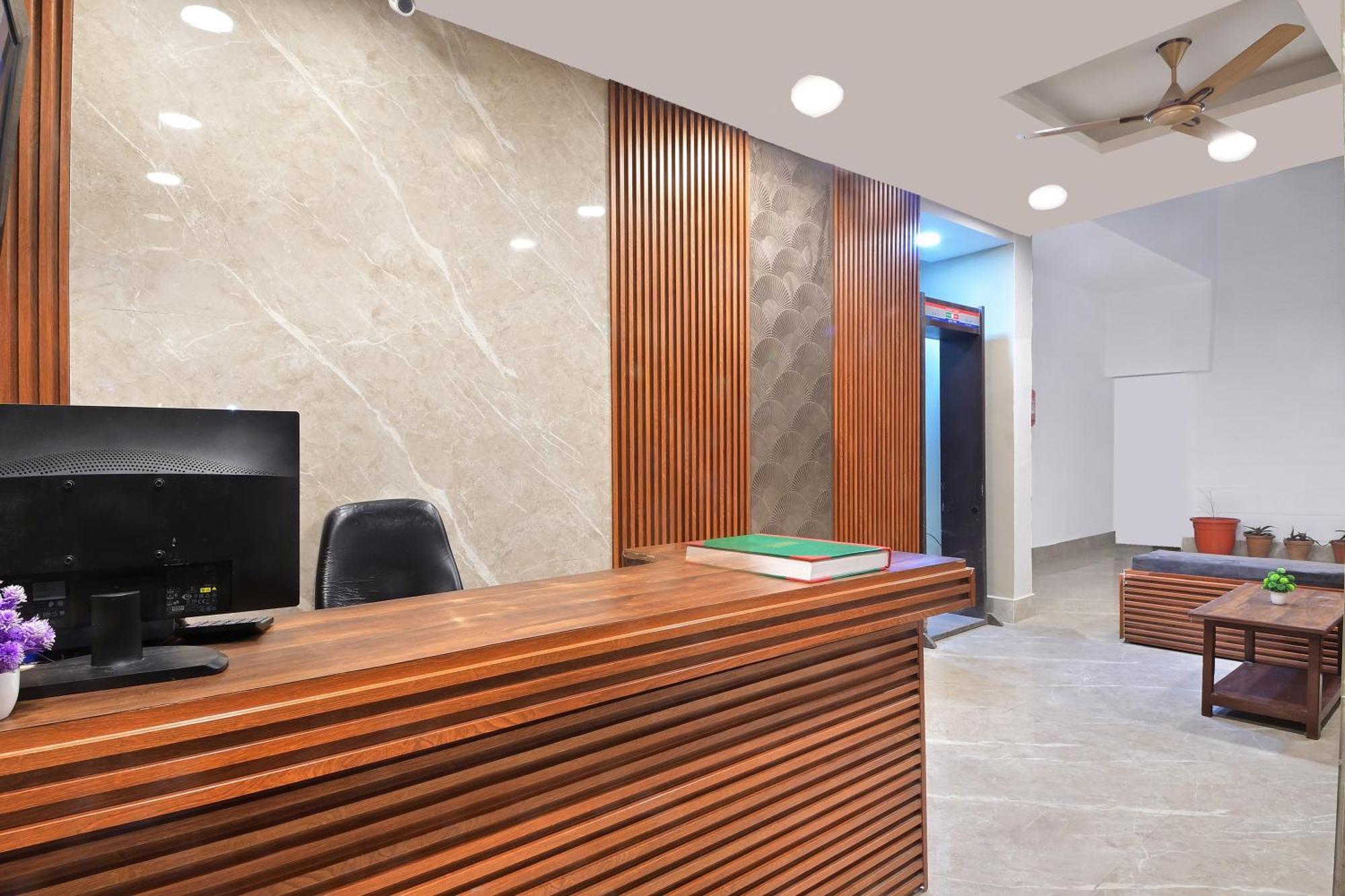 Chowdhry Tourist Lodge - New Delhi Railway Station - 2 Minutes Walk Nova Deli Exterior foto